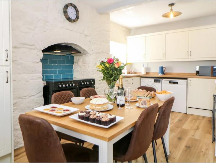 Babbling Brook Cottage Stony Middleton Exteriör bild