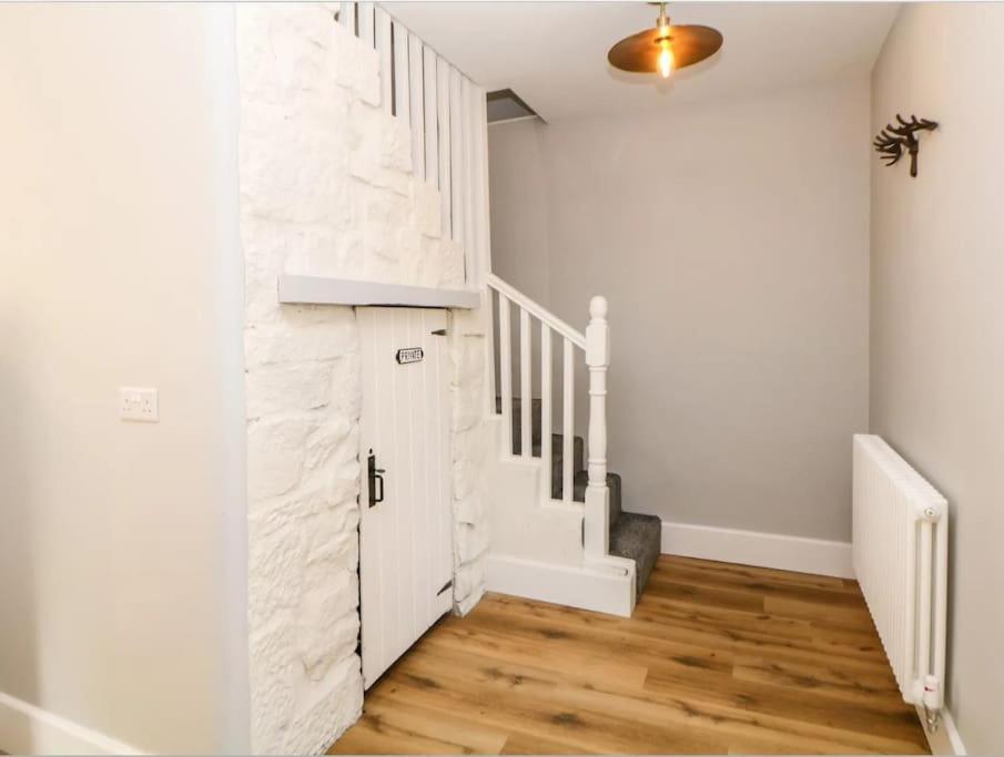 Babbling Brook Cottage Stony Middleton Exteriör bild